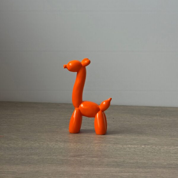 Ballon Langnek oranje – kleurrijk decoratiebeeld
