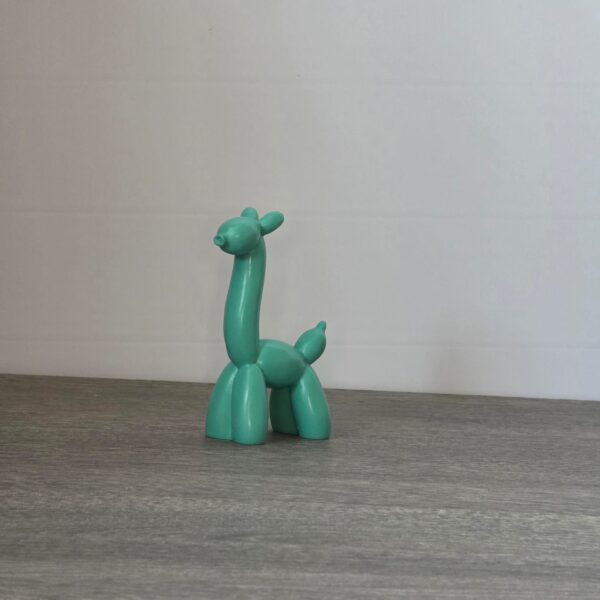Ballon Langnek turquoise – kleurrijk decoratiebeeld