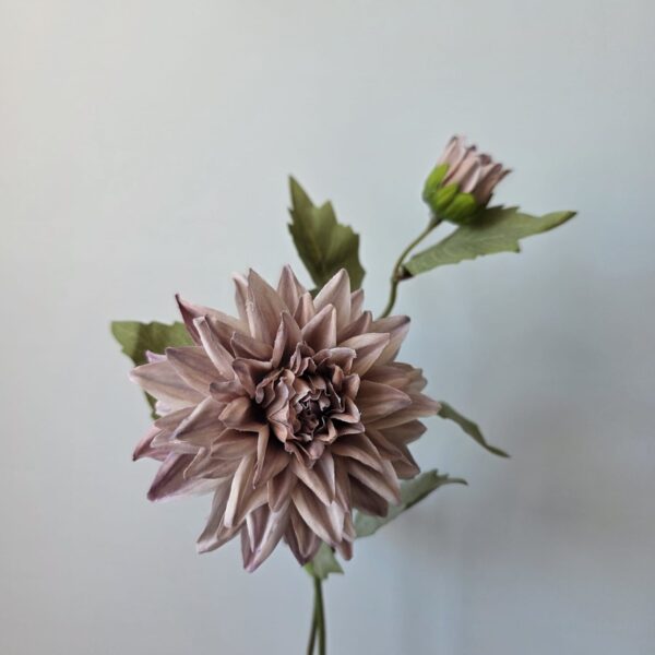 Dahlia paars bruin kunstbloem met knop – 66 cm
