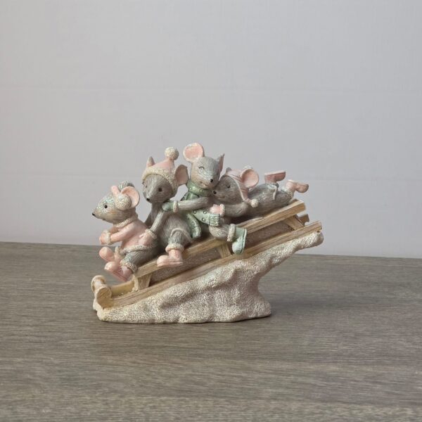Decoratie muizen op slee – Clayre & Eef – Kerstdecoratie